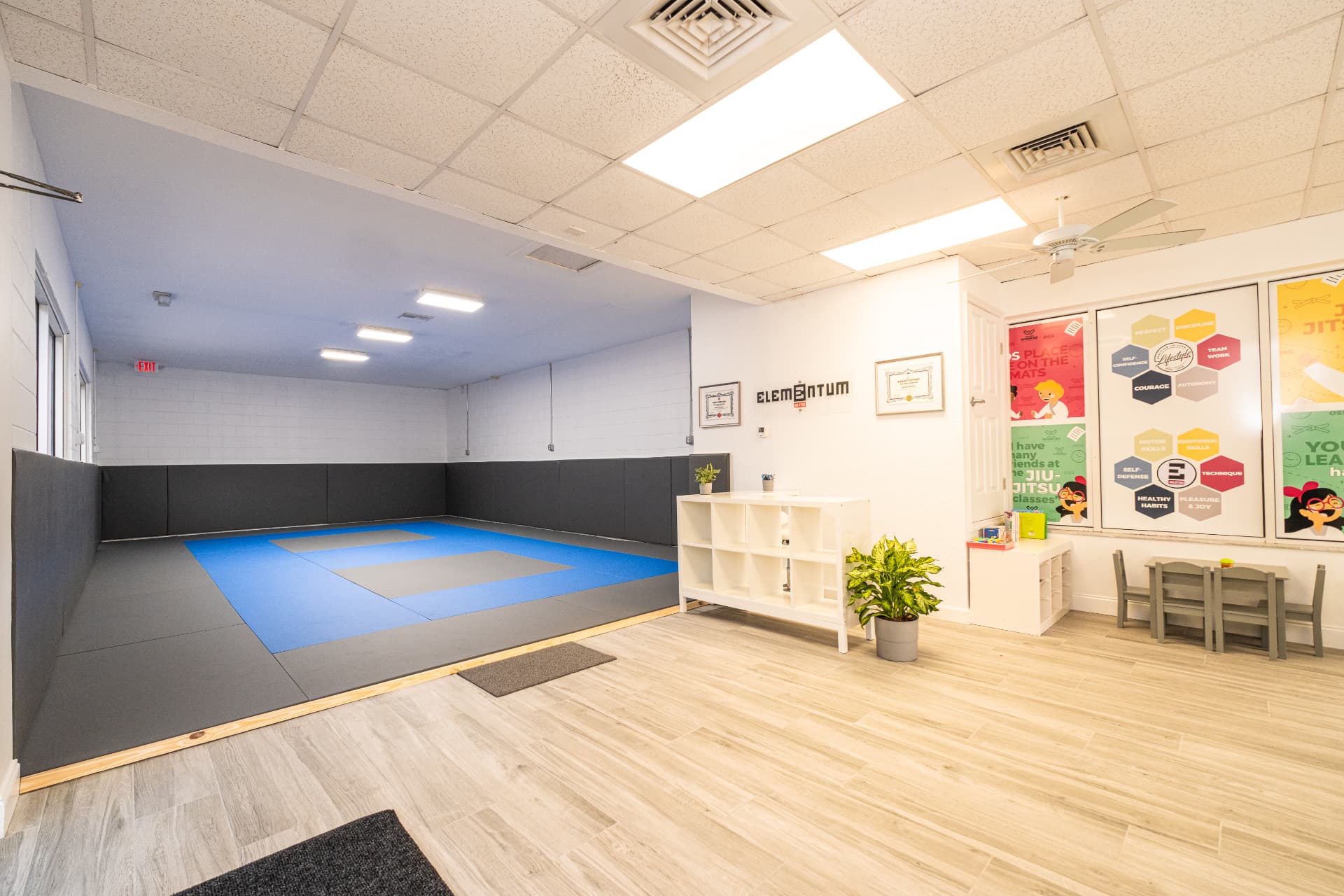 Elementum Jiu Jitsu Oviedo kids mat room with padded walls